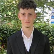 Estudiante de grado medio de SMR, termine la ESO con una buena media y la primaria la domino completamente, soy hermano mayor de 2